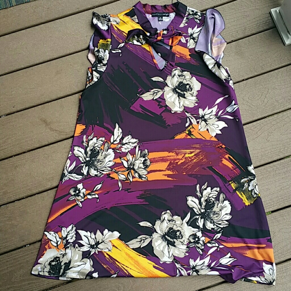 Cap sleeve knee length dress